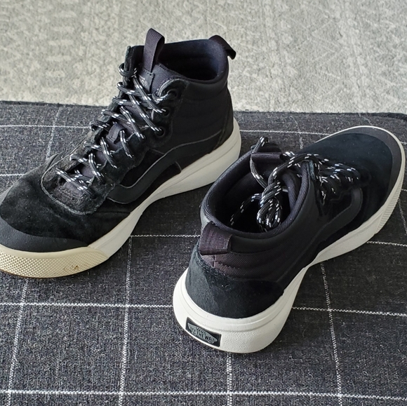 Vans Ultrarange Hi DL Black/White Suede, Women's 8.5/Men's 7, EUC - Picture 3 of 7